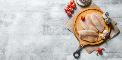 西红柿,大蒜,案板,香料,圆形,鱼片,干净,自然界的状态,清新