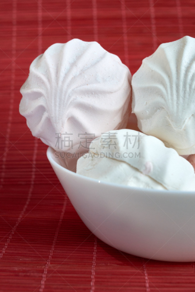 西风之神,瓷器,棉花软糖,盘子,白色,垂直画幅,美,食物的样式,香草兰,奶油