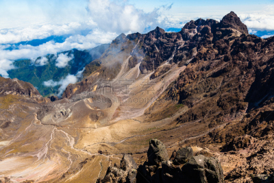 皮钦查,活火山,天空,水平画幅,云,山,无人,火山地形,夏天,户外