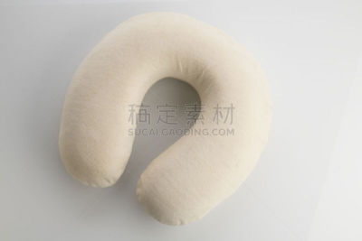商务旅行,颈枕,白色背景,健康保健,透过窗户往外看,就寝时间,巴士,一个物体,纺织品,汽车