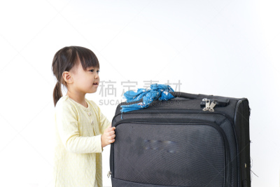 儿童,手提箱,行李车,休闲活动,家庭生活,旅行者,日本人,白色,女婴,节日
