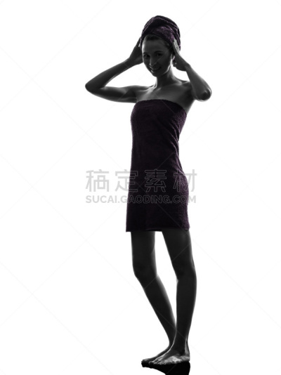 用毛巾包裹,全身像,青年女人,自然美,垂直画幅,浴室,优美,spa美容,仅成年人,青年人