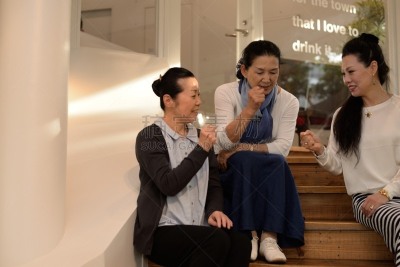 仅日本人,社交聚会,东亚人,女人,日本人,2015年,60到69岁,仅女人,乐趣,日本