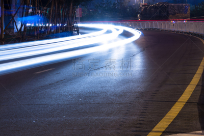 光,运动跑道,水平画幅,夜晚,无人,陆用车,交通,户外,活力,都市风景