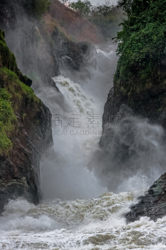 瀑布,垂直画幅,无人,热带雨林,户外,湖,北美,彩色图片,国内著名景点,河流