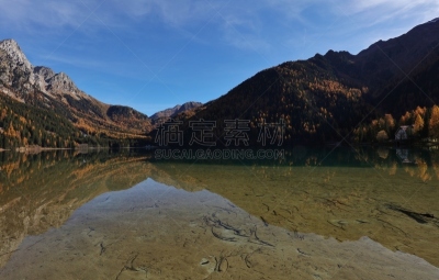 安泰塞尔瓦,上阿迪杰,意大利,湖,多洛米蒂山脉,水平画幅,秋天,无人,户外,摄影