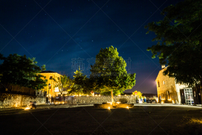 园林,室内过夜,窗户,教堂,窗台,水平画幅,建筑,木制,夜晚,无人