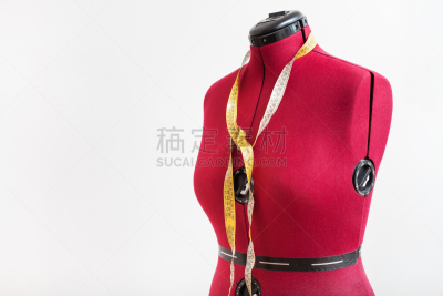 工作室,卷尺,红色裙子,时装模特,裁缝,女性,室内,黄色,白色