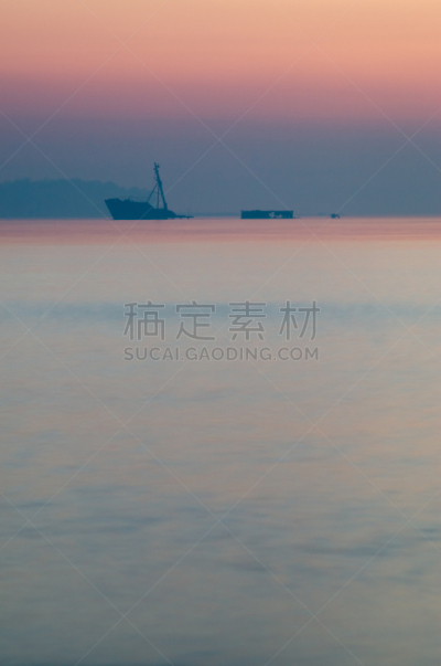 凹陷的,雾,船,部分,哈留省,驳船,船首,热霾,垂直画幅