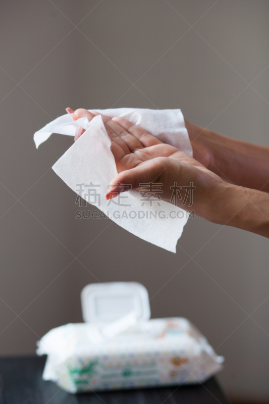 湿,手,垂直画幅,四肢,指甲,干净,特写,部分,青年人,白色