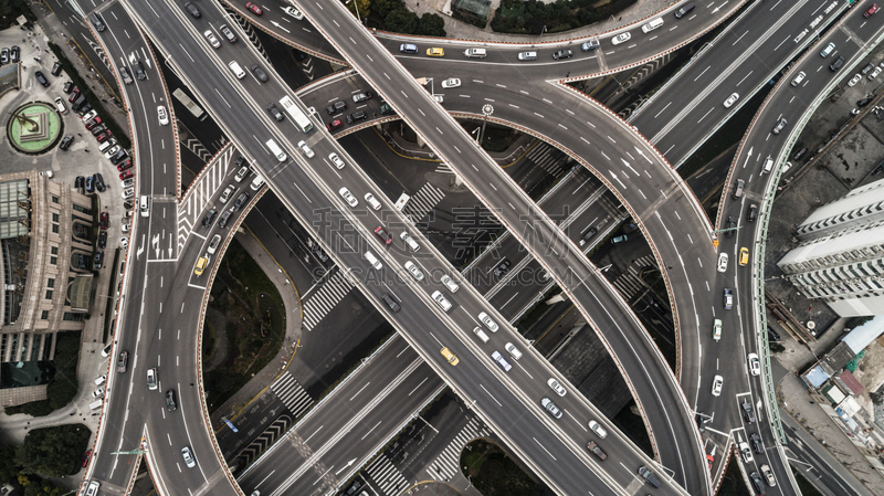 公路,城市,高架道路,航拍视角,白昼,多云,高视角,陆用车,十字路口,都市风景