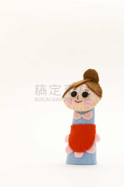 女人,手指木偶,垂直画幅,毛绒玩具,留白,毛毡制品,家庭生活,木偶剧,仅成年人