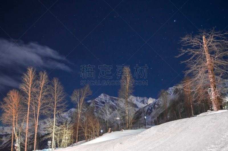 夜晚,俄罗斯,山,滑雪运动,索契,红波利亚纳,玫瑰,居住区,天空,度假胜地