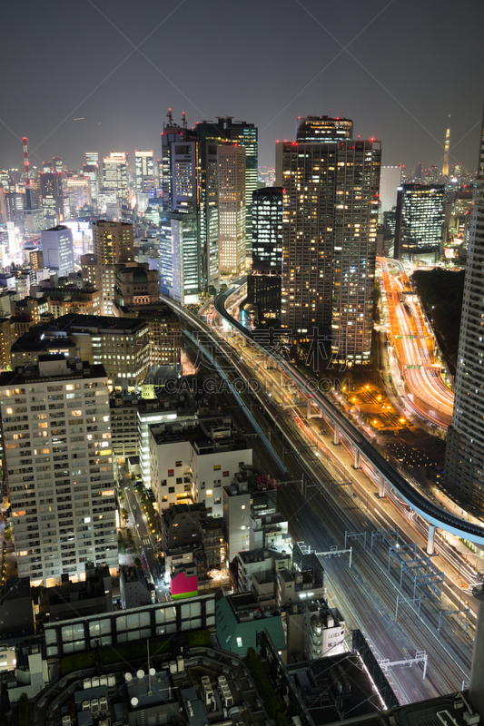 日本,都市风光,垂直画幅,城镇景观,高视角,夜晚,无人,铁轨轨道,东亚,户外