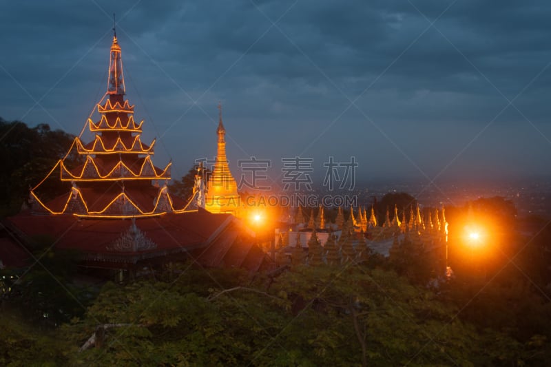 曼德勒,佛塔,寺庙,宝塔,屋顶,山,缅甸,水平画幅,夜晚,古老的