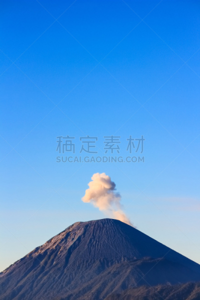 塞梅鲁火山,爪哇,东,平衡折角灯,活火山,滕格尔火山,bromo-tengger-semeru national park,东爪哇,火山喷口,垂直画幅