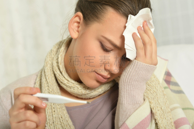 女人,温度计,身体受伤,river ill,住宅房间,喉咙,水平画幅,围巾,人,健康保健