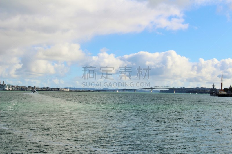 奥克兰海港大桥,高架桥港,waitemata harbour,德文波特,渡轮码头,面向陆地,奥克兰,城市扩张,新西兰北岛,水平画幅