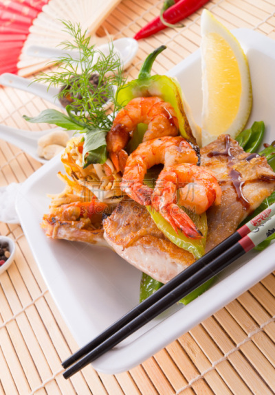 鱼类,蔬菜,虾,餐具,垂直画幅,留白,胡瓜,素食,贻贝,烹调