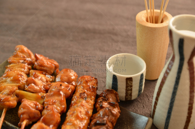 日式烧鸡,格子烤肉,鸡肉,红点鲑,葱,串肉签,水平画幅,无人,传统,食品