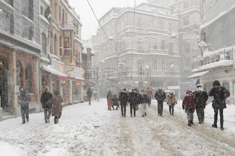 土耳其,独立大道,贝伊奥卢,水平画幅,雪,商店,户外,都市风景,青年人,冬天