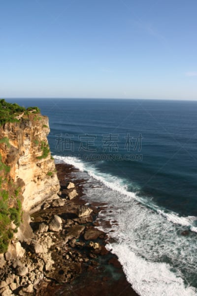 乌鲁瓦度,巴厘岛,悬崖,寺庙,印度尼西亚,亭台楼阁,垂直画幅,水,天空,挨着