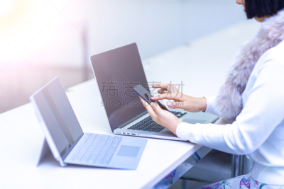 女商人,专业人员,网,肖像,技术,现代,商业金融和工业,股市和交易所,仅女人,仅一个女人