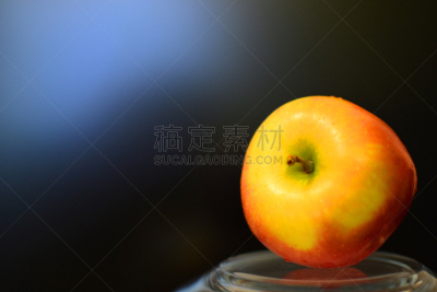 苹果,柔和,蓝色背景,正面视角,留白,纯净,光,彩色图片,果盘,英国