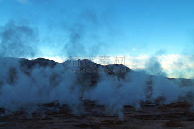 蒸汽,盖沙斯,前面,高架铁路铁轨,低热喷泉,火山学,温泉池,安第斯高原,阿塔卡马大区,间歇泉