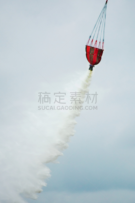 直升机,大桶,航拍视角,古老的,垂直画幅,水,季候风,俄罗斯,水滴,斑比奖