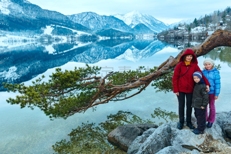 湖,阿尔卑斯山脉,风景,家庭,冬天,水,天空,水平画幅,雪,格伦德尔湖