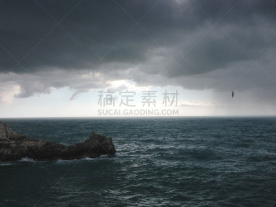 暴风雨,水,天空,水平画幅,无人,鸟类,暴雨,户外,戏剧性的天空,剪影