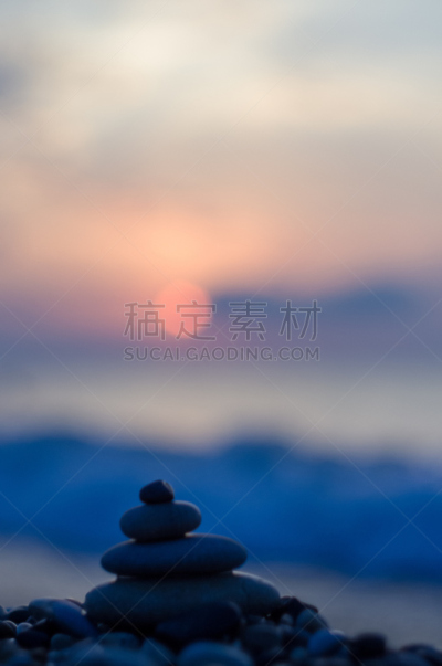 石头,圆石滩,垂直画幅,水,天空,灵性,休闲活动,旅行者,夏天