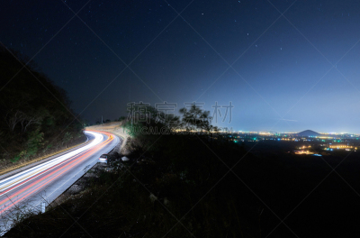 夜晚,交通,路,马那瓜,尼加拉瓜,迅速,水平画幅,山,无人,蓝色