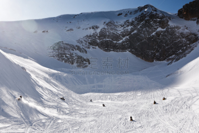 雪,人群,俄罗斯,山,雪上汽车运动,州,自然保护区,休闲活动,滑雪坡,旅行者