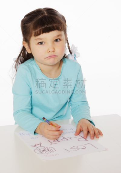 沮丧,女孩,失物招领处,垂直画幅,学龄前,注视镜头,白人,女生,休闲装,儿童