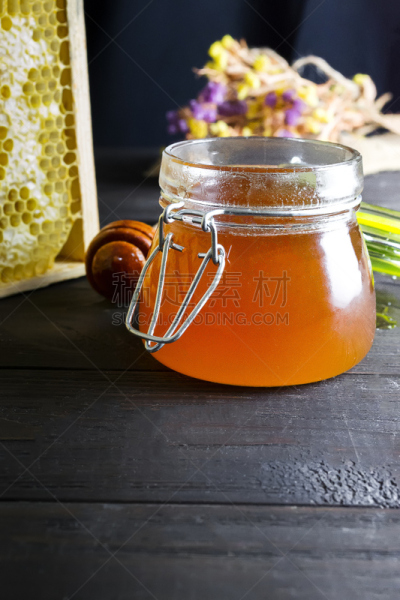 蜂蜜汲取器,广口瓶,蜂蜜,垂直画幅,即食食品,搅棒,无人,乌克兰,厨房器具,高雅