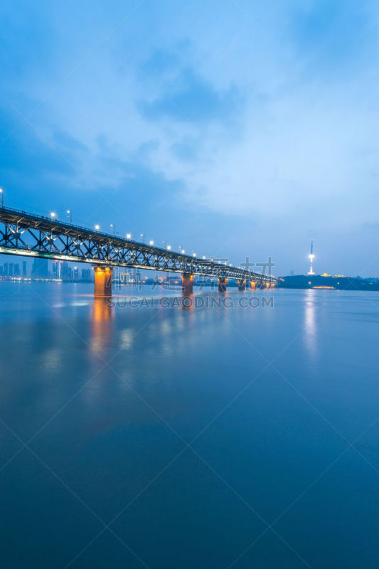 夜晚,瓷器,垂直画幅,蓝色,城市天际线,交通,旅行者,户外,船,长江