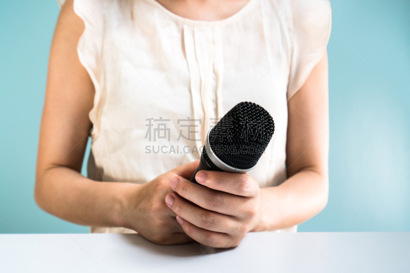 麦克风,女人,拿着,演说家,记者招待会,不确定,水平画幅,噪声,商务会议,活力