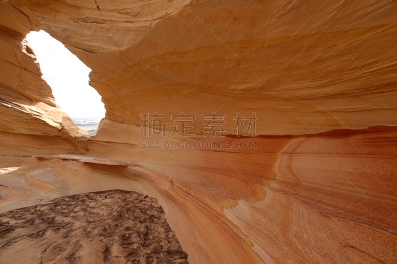 朱红色悬崖国家纪念馆,科约特丘,北,洞穴,帕里亚峡谷-弗米利恩崖荒野区,洞,窗户,美国,水平画幅,云