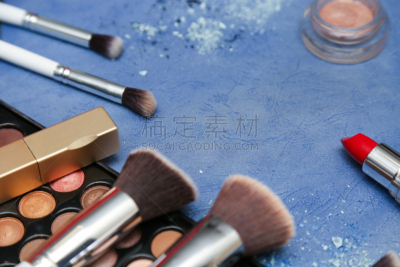 留白,彩妆,商品,蓝色背景,阴影对焦,个人随身用品,美,艺术家,调色板,水平画幅