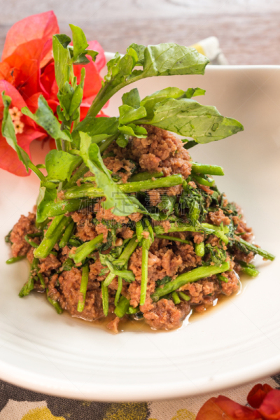 豆瓣菜,牛肉,腌咸牛肉,餐具,垂直画幅,褐色,无人,膳食,图像,肉
