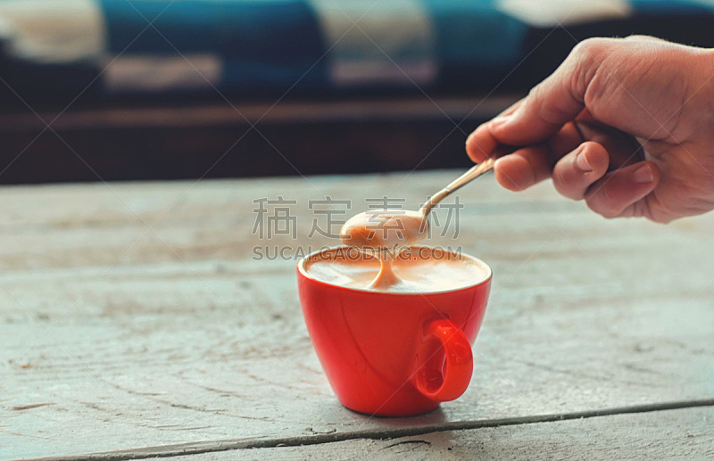 咖啡,拿铁咖啡,汤匙,深情的,咖啡师,贞德,手牵手,奶油汤,易拉罐,正面视角
