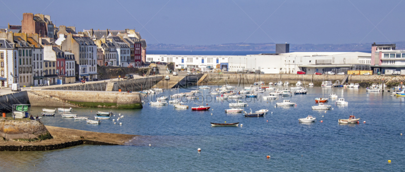 Prise de vue du Rosmeur, port de pêche florissant jusqu'à la fin des années 1970, au zoom 18/135, 200 iso, f 20, 1/160 seconde