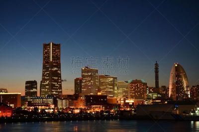 横滨,横滨高速铁路,天空,水平画幅,码头,无人,海港,蓝色,城市天际线,日本