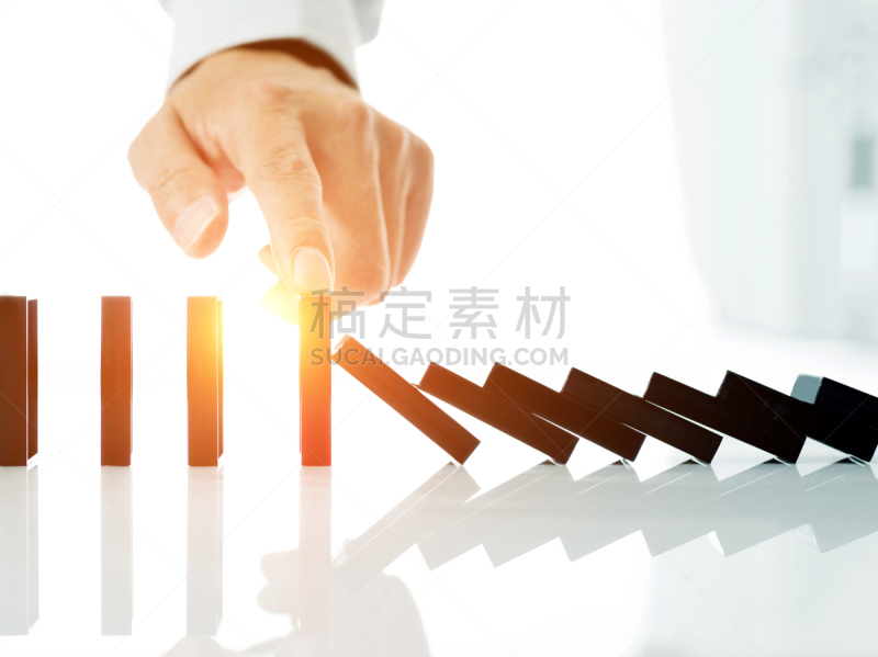 停止手势,手,男人,多米诺效应,留白,商务策略,领导能力,水平画幅,风险,破土动工