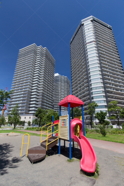 公园,公寓,摩天大楼,滑梯,建筑外部,横滨高速铁路,横滨,垂直画幅,天空,墙