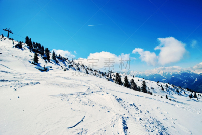 冬天,滑雪雪橇,障碍滑雪赛,天空,度假胜地,休闲活动,水平画幅,雪,无人