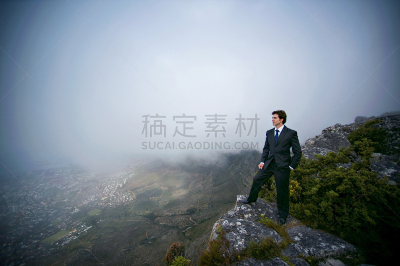 男商人,做计划,积极行动,在上面,天空,领导能力,智慧