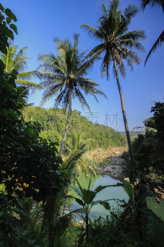 日惹特区,瀑布,旅途,云,植物,岩石,夏天,户外,天空,旅行者